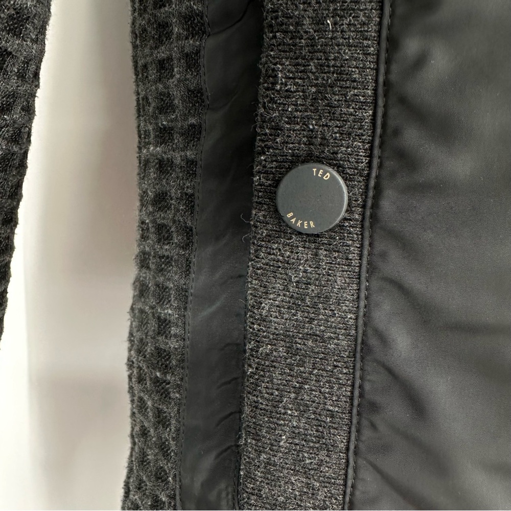 Ted Baker London Quilted Funnel Neck Jacket Charcoal Gray Size 4/Large - Picture 5 of 10